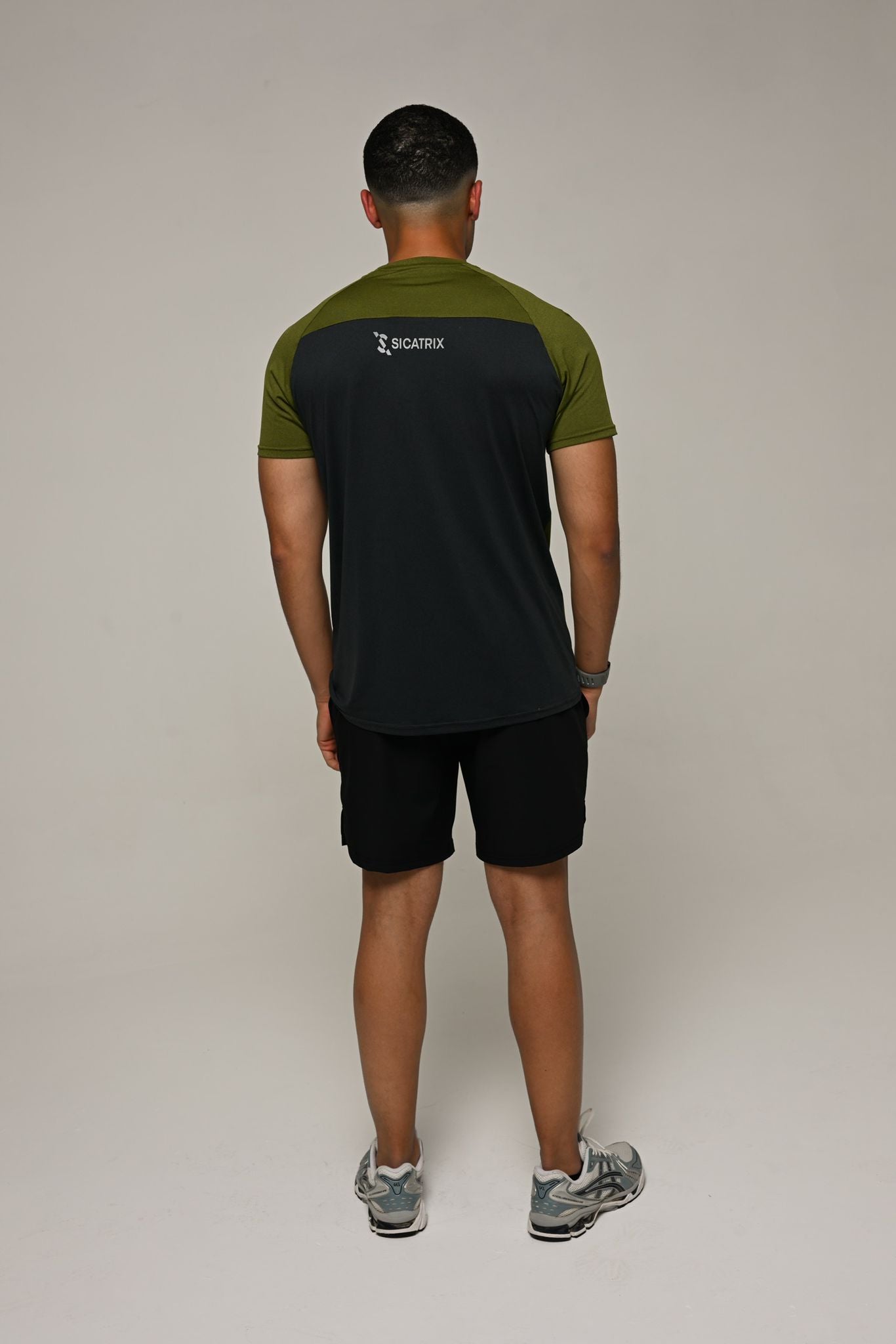 MENS ELITE RANGE T-SHIRT