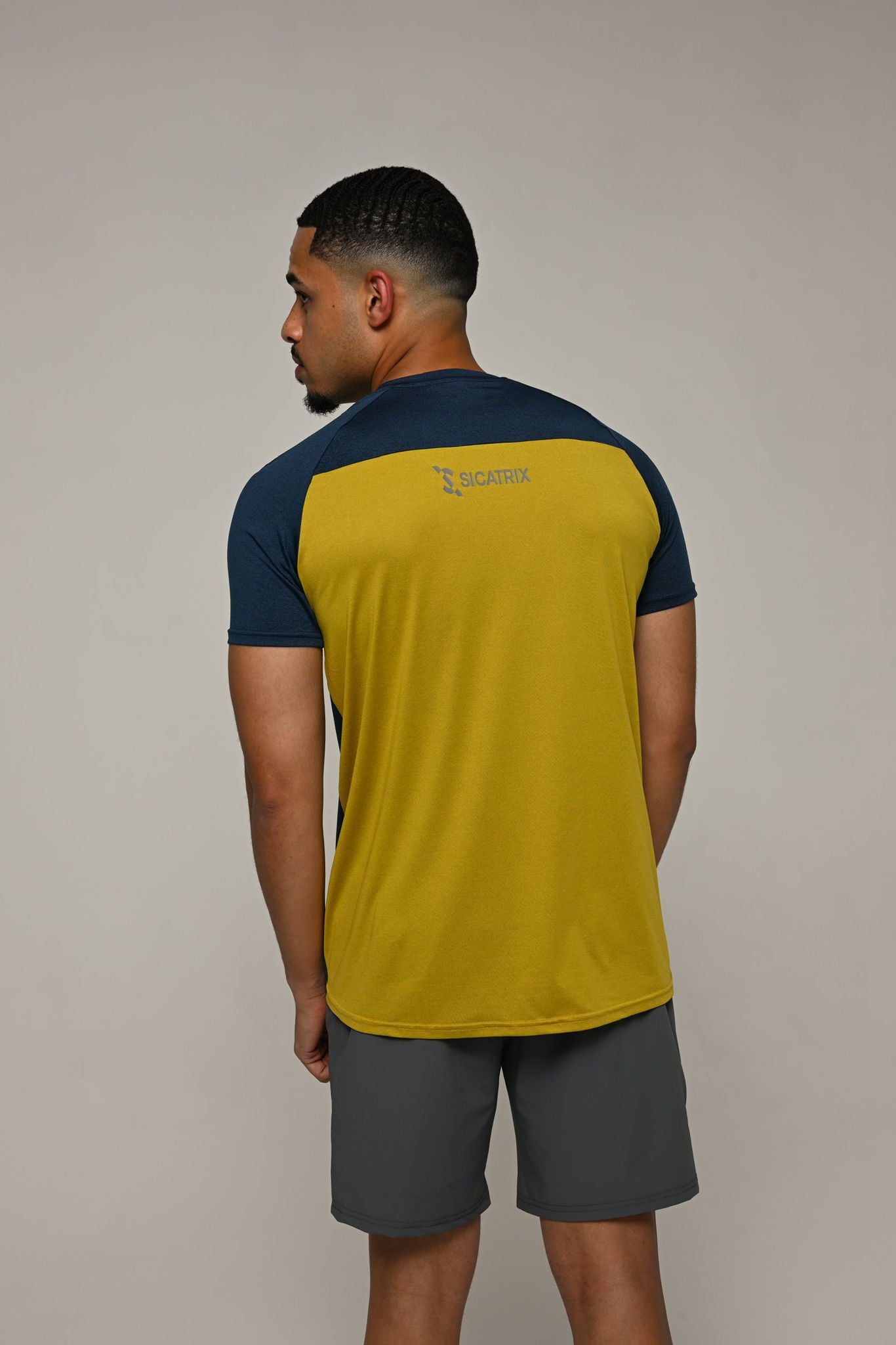 MENS ELITE RANGE T-SHIRT